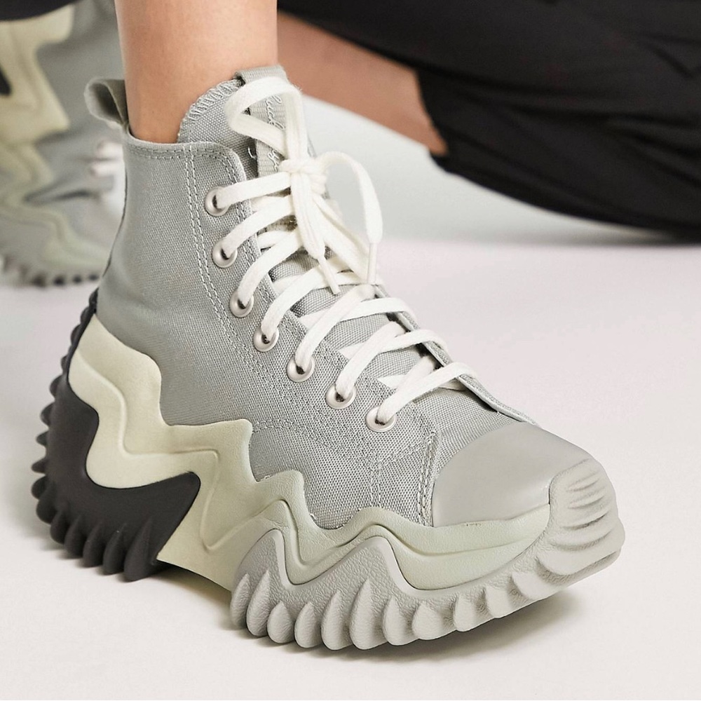 Converse Run Star Motion